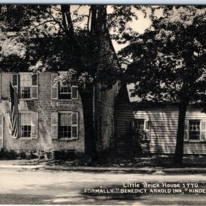 c1940s Kinderhook, NY Benedict Arnold Inn Little Brick House 1770 Postcard A118