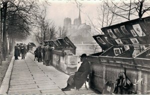 France Paris Les Bouquinistes du quat de la Tournelle 03.39