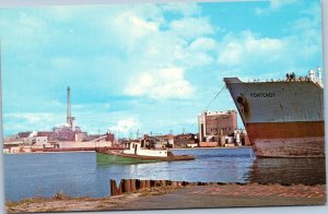 postcard Wisconsin - Green Bay Harbor - tugboat steamer Fontenoy Charmin Paper  