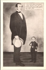 Postcard Novelty The Cape Breton Giant Angus MacAskill & Tom Thumb