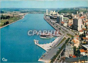 Postcard Moderne Vichy (Allier) view Generale Aerienne Omnisports Park Lake A...