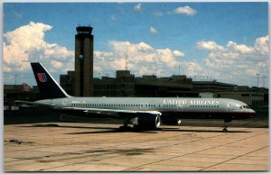 Airplane United Airlines Boeing B-757-222 N583UA MSN 26705 Phoenix AZ Postcard