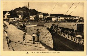 CPA Ile de PORQUEROLLES - La Jetee (106896)