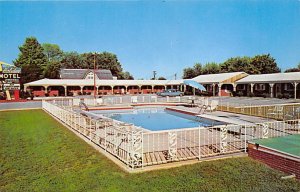 Holiday Motel US 31-W Cave City Kentucky  