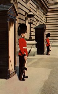 Irish Guards,Buckingham Palace,London,England,UK