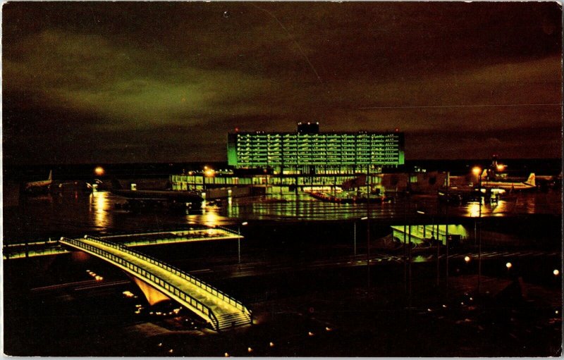 Toronto International Airport Canada Aeroquay Postcard Plastichrome Jack Vintage 