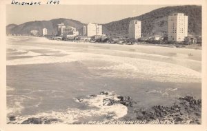 Guaruja Brazi Sanots Beach Scene Real Photo Vintage Non PC AA75035