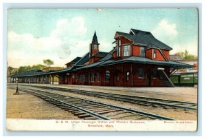 B&M Union Passenger Station Wood's Restaurant Greenfiled Massachusetts Postcard