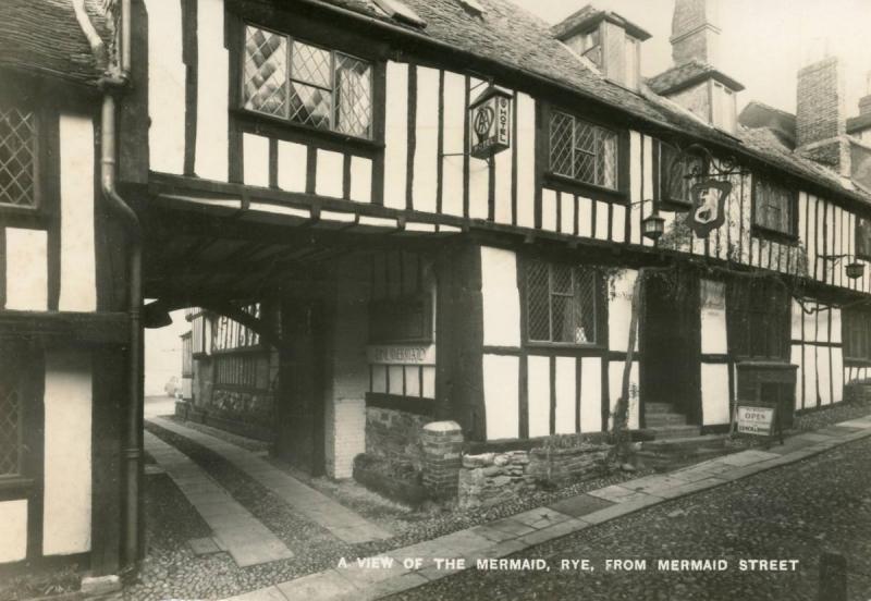 UK - England, Rye. East Sussex, The Mermaid from Mermaid St.  *RPPC