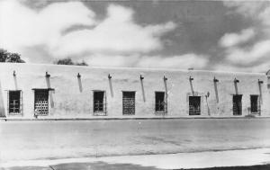 F27/ San Antonio Texas RPPC Postcard c40s Spanish Governor's Palace