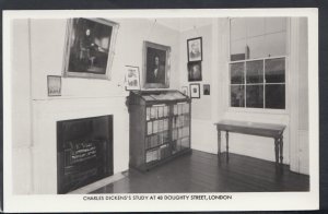 London Postcard - Charles Dickens's Study, 48 Doughty Street, London  T2660