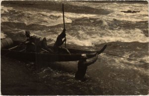 PC ETHNIC TYPES BOAT REAL PHOTO PAPUA NED. NW. GUINEA (a33582)