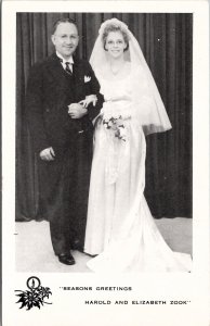 Wedding Lovely Bride and Groom Photo Harold and Elizabeth Zook Postcard Y11