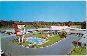 Manger Towne & Country Motor Lodge, Savannah, Georgia Roadside 1960s Postcard