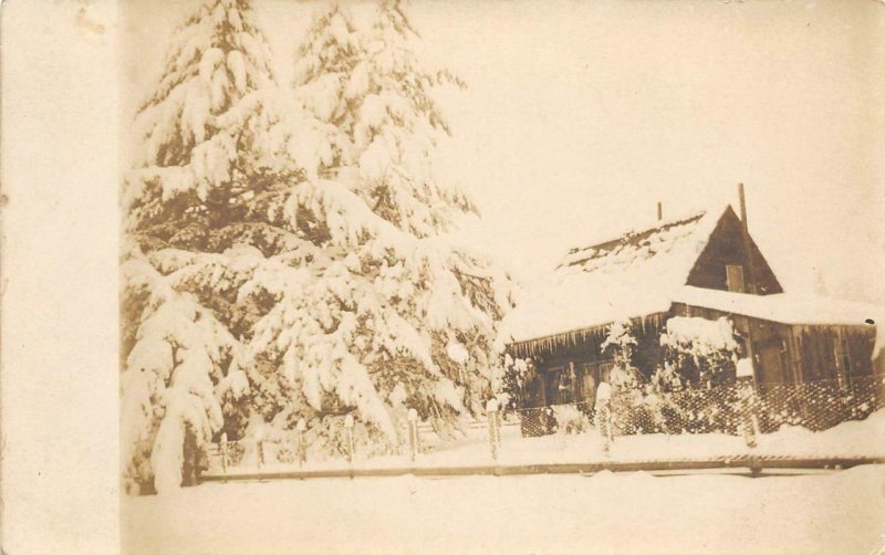 RPPC Coberly Home, Silverton, Oregon Winter House 1909 Vintage Photo Postcard