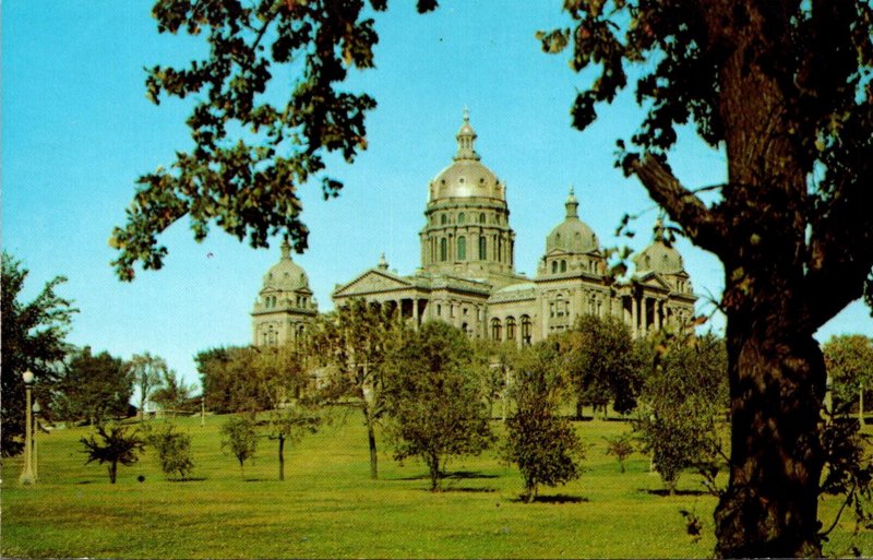 Iowa Des Moines State Capitol Building