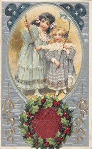 Victorian girls holding flowers Christmas postcard c1909 german ac140