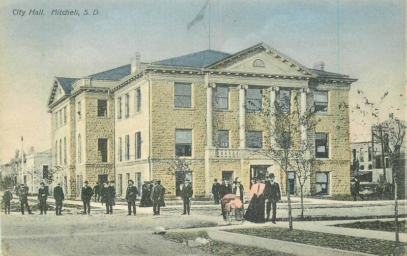 South Dakota Mitchell City Hall Scallin 1909 hand colored Postcard 22-2799