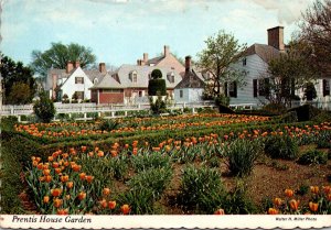 Virginia Williamsburg The Prentis House Garden