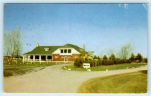 SAINT HYACINTHE, QUEBEC Canada ~ CLUB DE GOLF ca 1950s-60s   Postcard