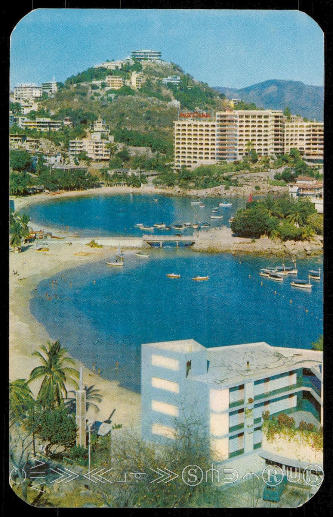 Las Playas de Caleta y Caletilla en Acapulco / HipPostcard