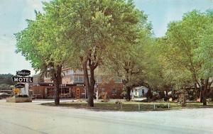 HANNIBAL, MO Missouri AHLERS' MOTEL~Picnic Area ROADSIDE c1950's Chrome Postcard