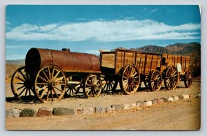 20 Mule Team Borax Wagons-Monument in California Vintage Postcard 0747