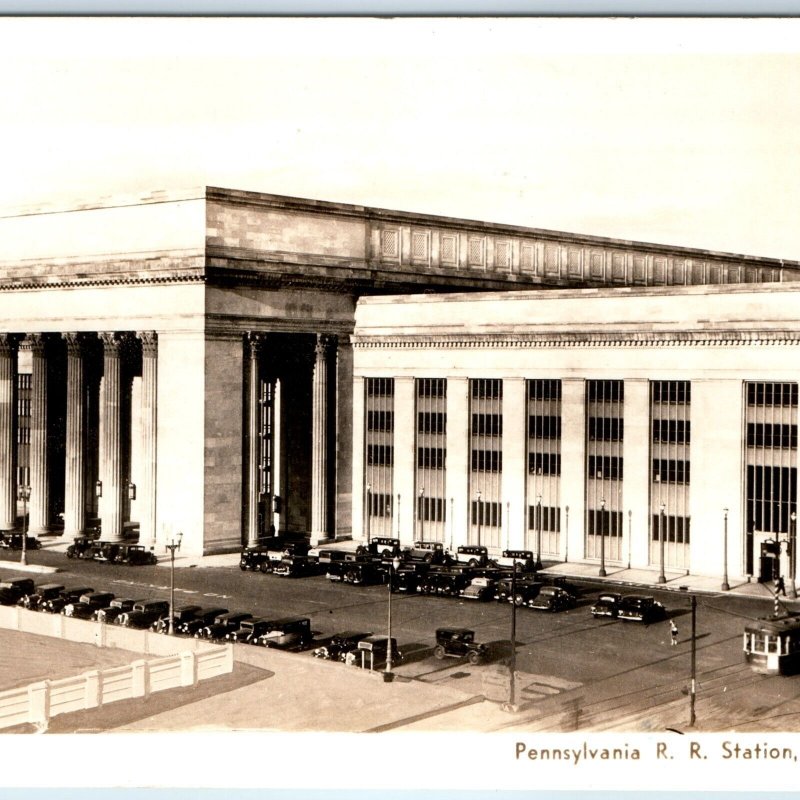 c1940s Philadelphia, PA RPPC Railroad Station Photo 30th Street Car Postcard A95