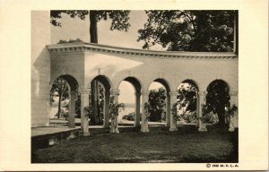 View Colonnade Mount Vernon Covered Walkway Trees Grass Black White Postcard VTG 