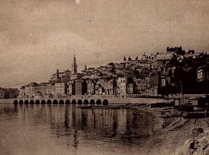 c1910 MENTON LA VILLE LE QUAI LITHOGRAPHIC POSTCARD 25-61