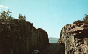 Vintage Postcard A Rock Cut On Lake Superior Route Trans-Canada Highway Ontario