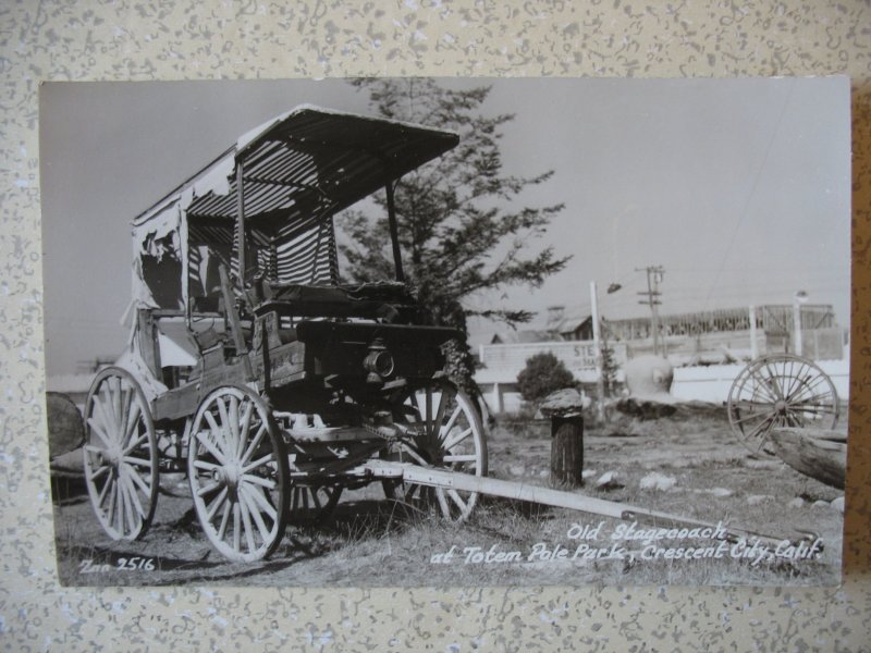 CRESCENT CITY, CA ~ 1940s real photo OLD STAGECOACH at Totem Pole Park