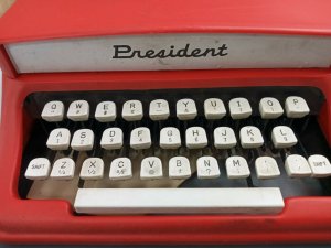 Vintage 60s Tom Thumb Children's Red President Typewriter w/ Case & Box