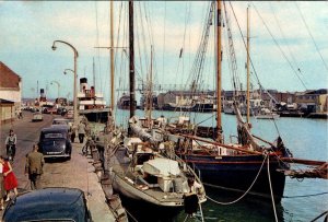 Poole, Dorset England  POOLE QUAY & HARBOUR  Sailboats & 50's Cars  4X6 Postcard