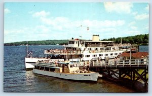 1960 Weirs Beach New Hampshire NH Postcard M/V Mount Washington Doris E Docked