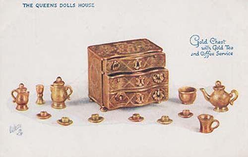 Queens Dollhouse Dolls House London Gold Treasure Chest  Postcard