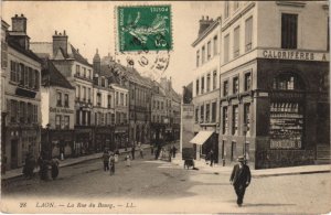 CPA LAON La rue du bourg (157321)