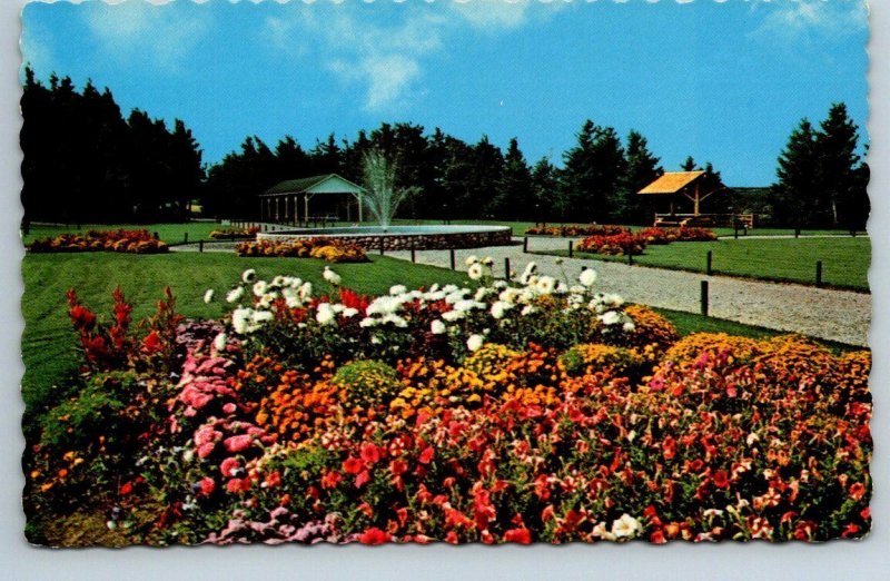 Lepage Park, Parc Lepage, Rimouski, Quebec, Vintage Chrome Postcard
