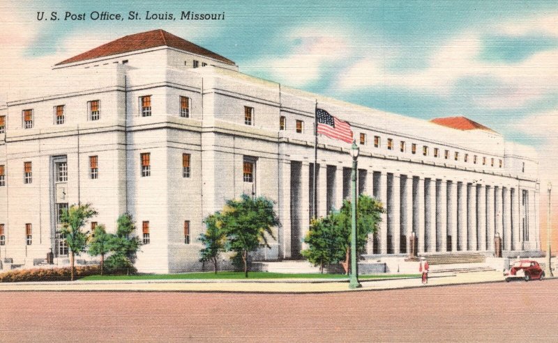 Vintage Postcard 1930's U. S. Post Office Building St Louis Missouri MO US Flag