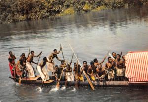 BR27646 Africa canoe drivers