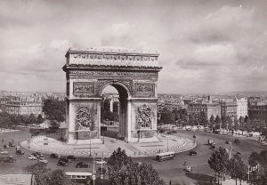 France Paris L'Arc de Triomphe et place de l'Etolle Photo