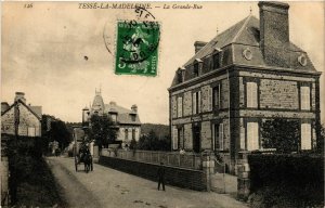 CPA TESSÉ-LA-MADELEINE La Grande Rue (868706)