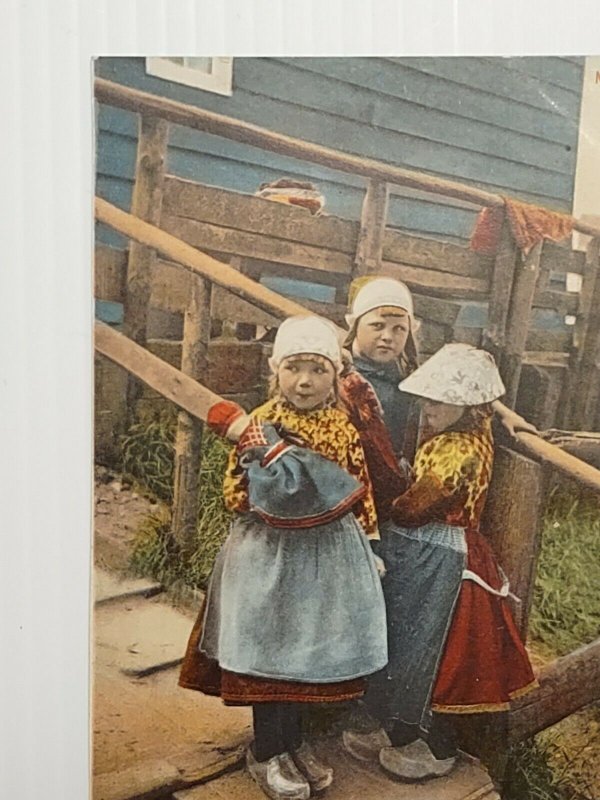 Postcard Young Dutch Girls Traditional Dress Outfits Holland Unposted 2549