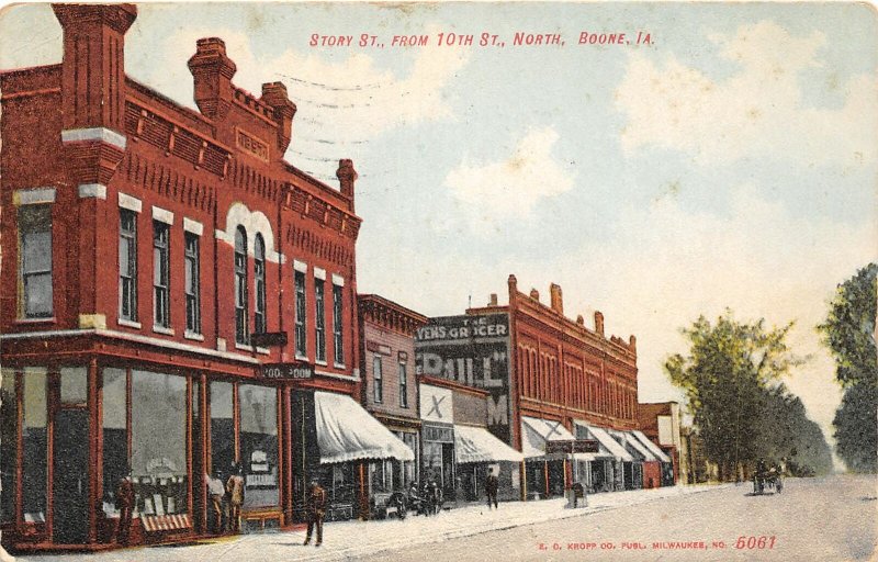 G87/ Boone Iowa Postcard c1910 Story Street 10th Stores Billiards 11