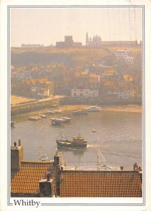 B100174 whitby ship bateaux  north yorkshire uk