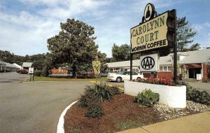 WILLIAMSBURG, VA Virginia CAROLYNN COURT Mornin' Coffee ROADSIDE Chrome Postcard