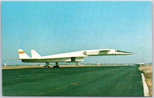 Airplane U.S. Air Force North American XB-70 Valkyrie Bomber Aircraft Postcard