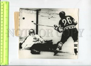 434549 Ice Hockey USSR-Canada Helmut Balderis scores goal against Jim Rutherford