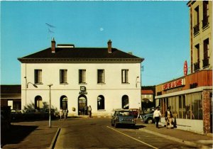 CPM DOURDAN - La Gare (217186)