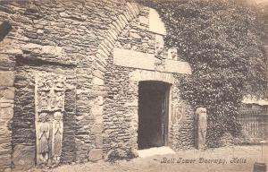 BR67721 bell tower doorway kells   ireland